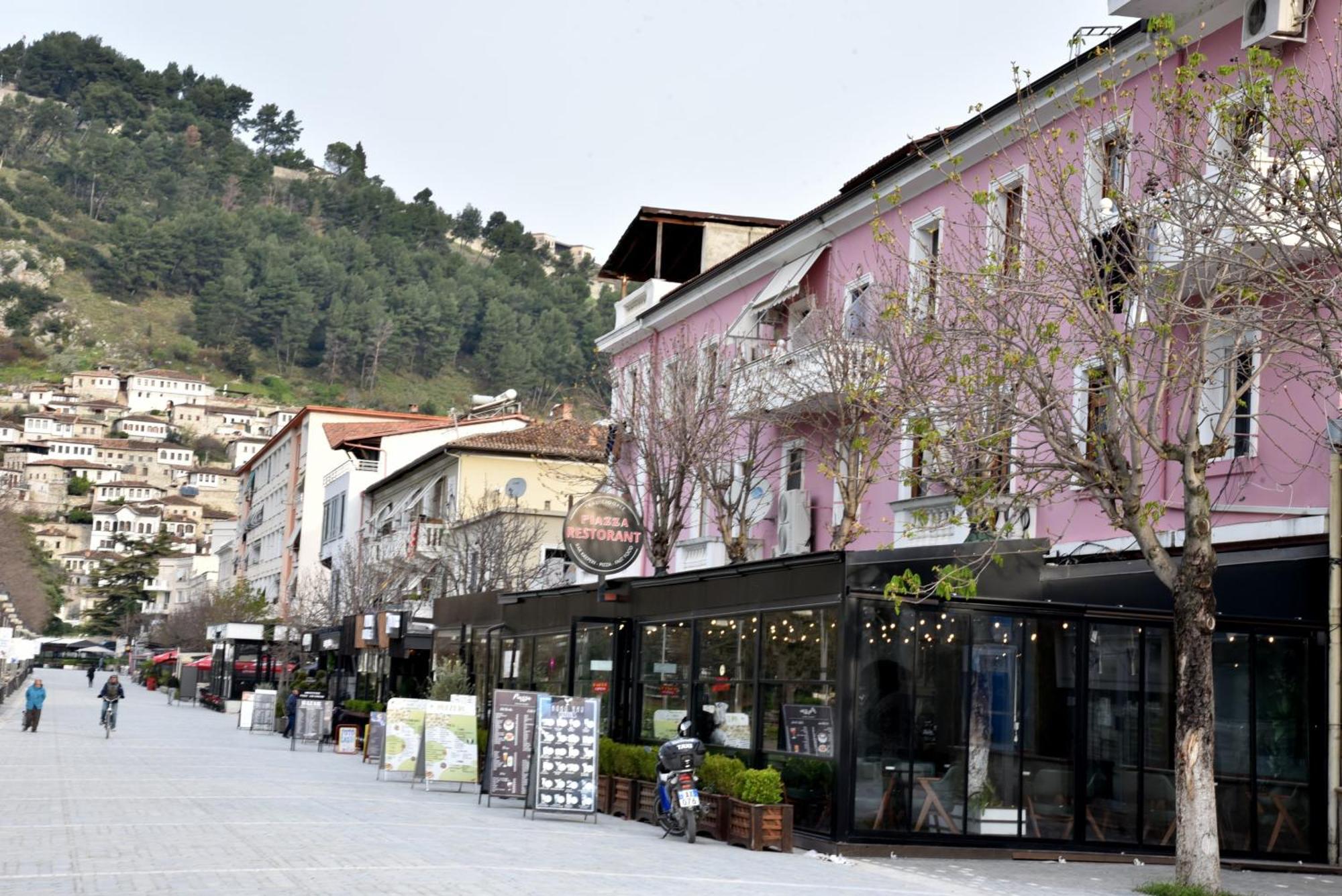 Woodland Apartment Berat Exterior photo